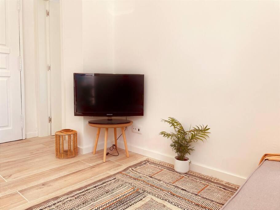 Cozy Apartment With Private Courtyard Barcarena 外观 照片