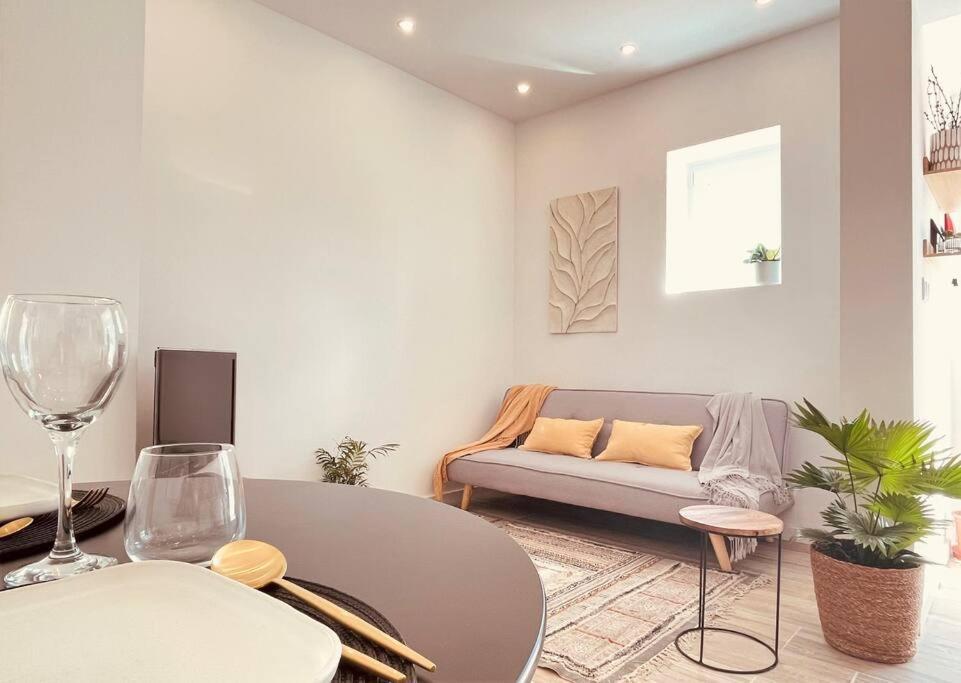 Cozy Apartment With Private Courtyard Barcarena 外观 照片