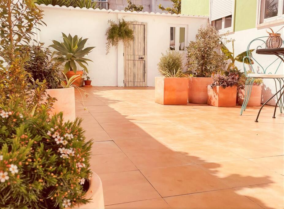 Cozy Apartment With Private Courtyard Barcarena 外观 照片